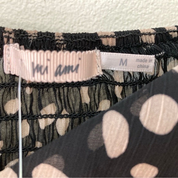 Francesca’s Black and Taupe Polka Dot Sheer Peplum Cropped Top Size Medium. - Picture 3 of 6